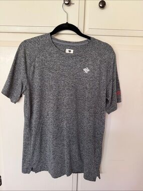 Rabbit- Men’s Short Sleeve Heather Gray Performance Tee